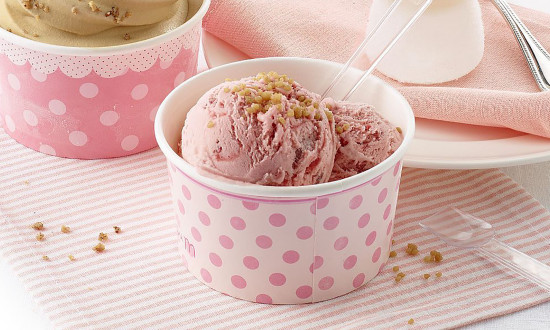 Poudre pour glace fraise. Un produit de Agrano SA
